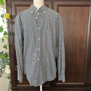 Tommy Hilfiger Men’s Button Down Black checked dress shirt